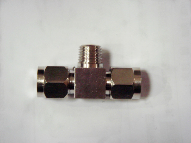 卡(ka)套式三通終(zhong)端接頭