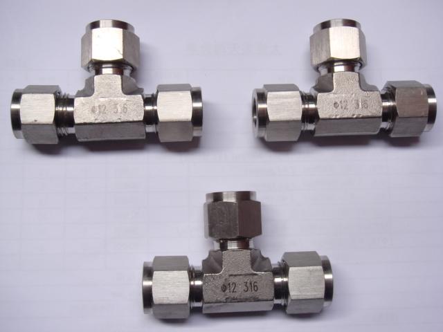 鑄件(jian)卡套接頭