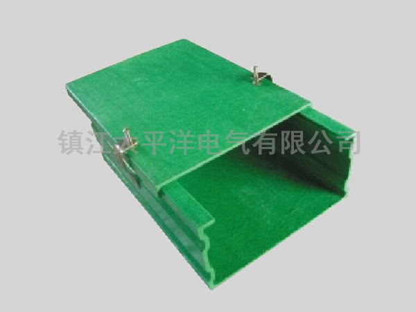 玻(bo)璃鋼槽式橋(qiáo)架(C 型邊)