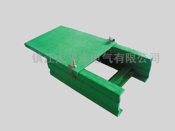 玻璃(li)鋼梯式橋架