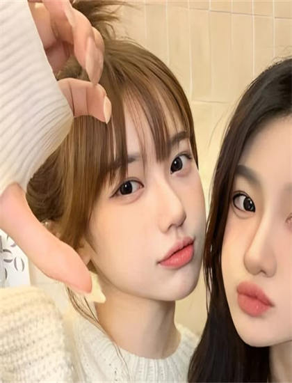 独家剖析：《我们独自一人NoiSoli》背后的故事与启示——传统与现代的对话