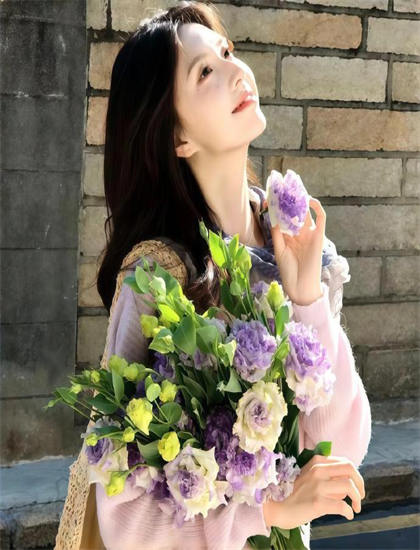 在线播放：《乡村振兴美丽家园》叙事手法解析：时间线安排与视角切换技巧探讨